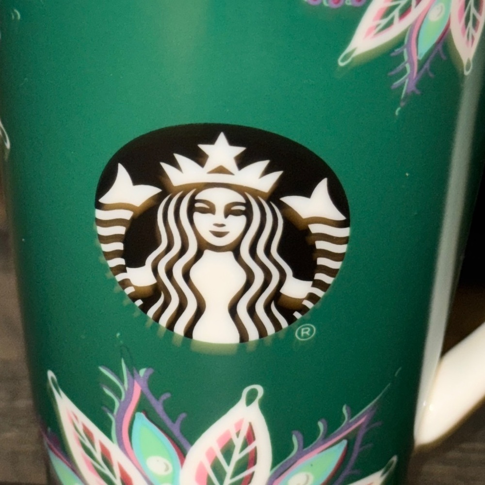 2020 Starbucks Coffee Co. Tall 12oz. Green Floral Coffee Mug Cup (Christmas) - Picture 8 of 12